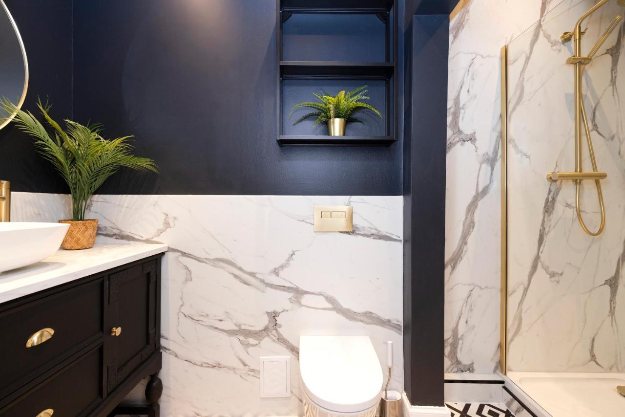 Joivy Bright And Modern Flat With Desk Appartement *
