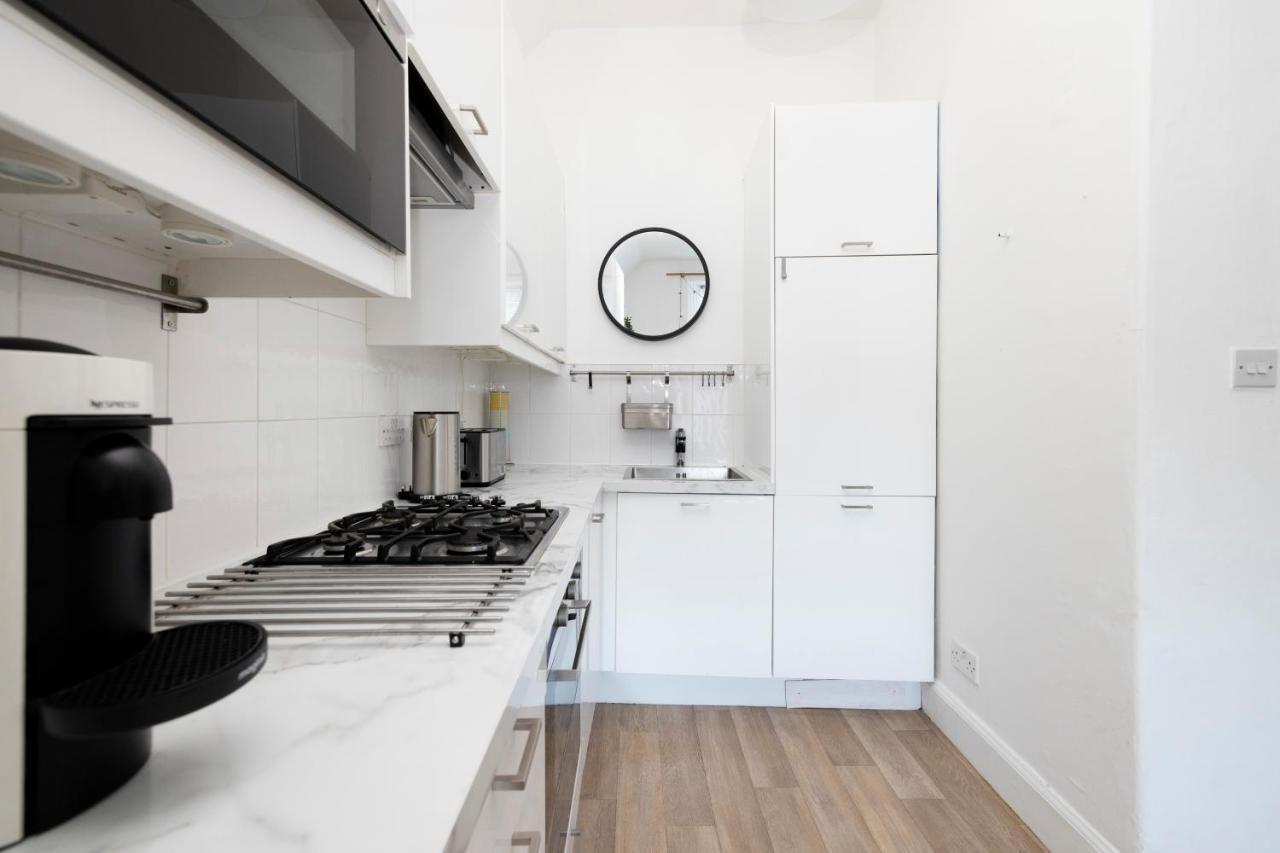 Joivy Bright And Modern Flat With Desk Édimbourg